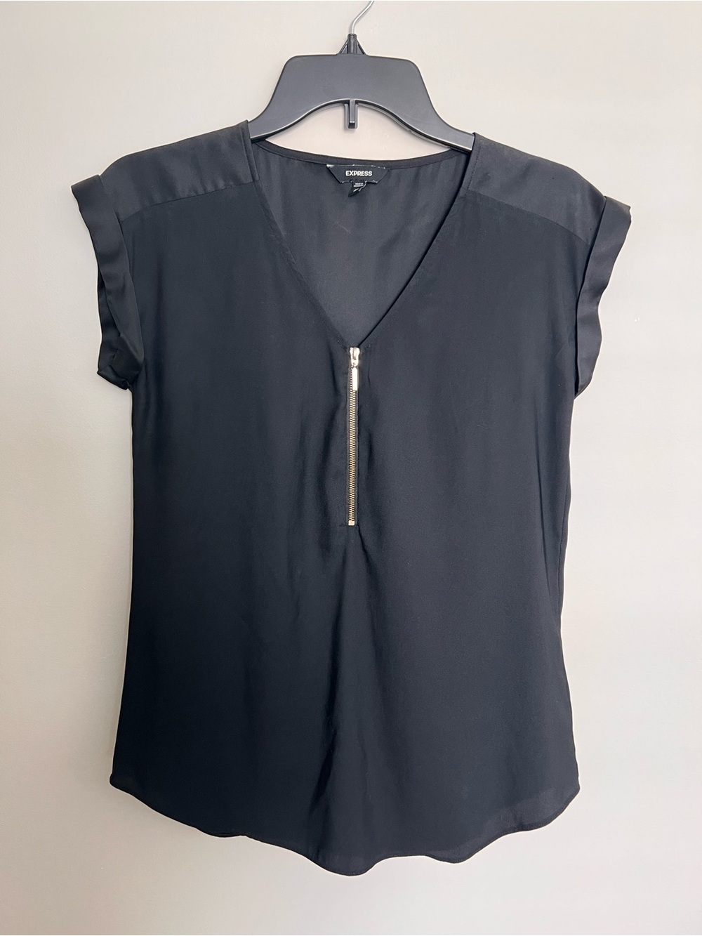 Express Black V-Neck Zip Blouse size XS